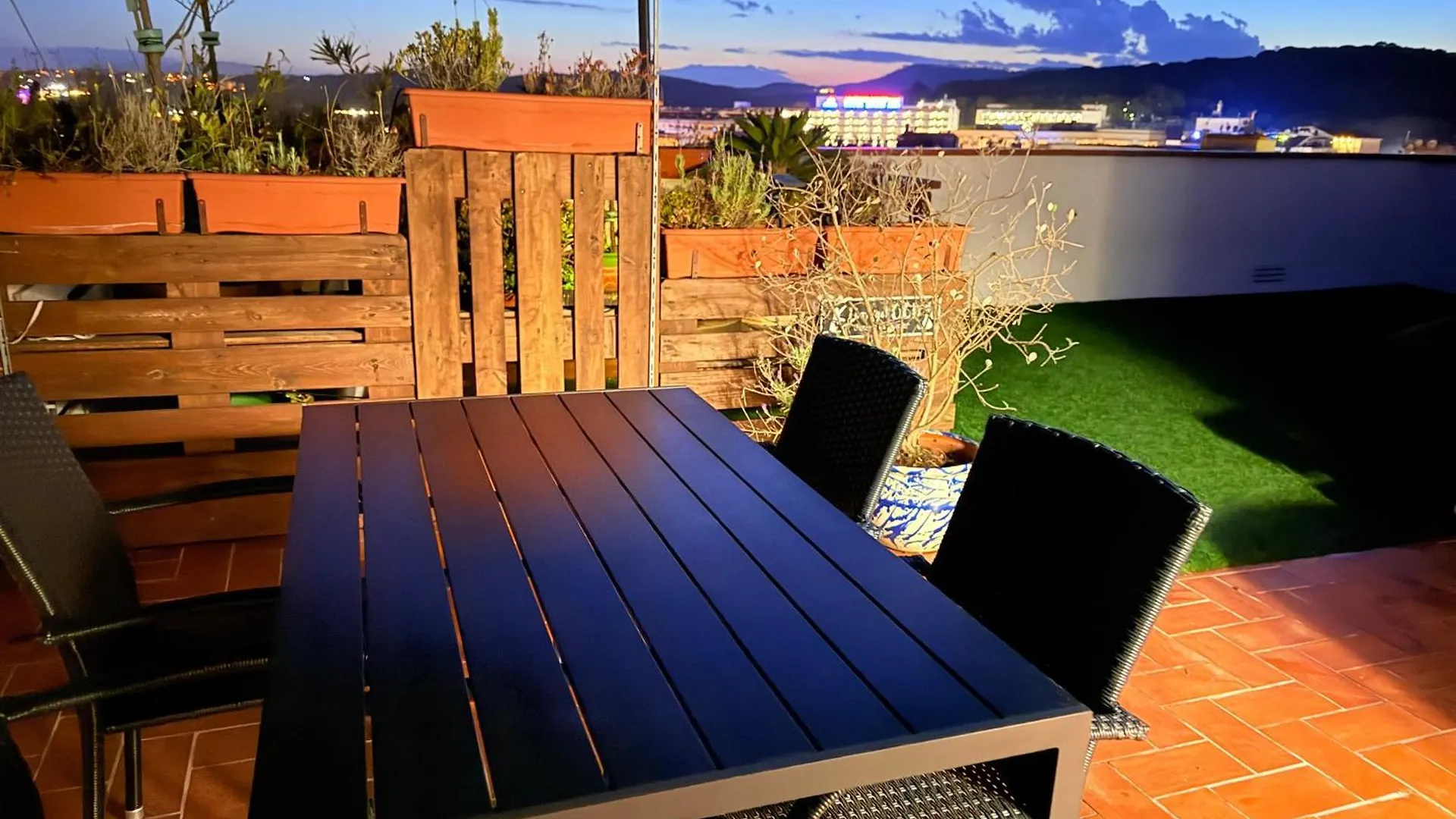 Sunset View Penthouse Unforgettable Getaway New In Lloret-De-Mar Льорет-де-Мар
